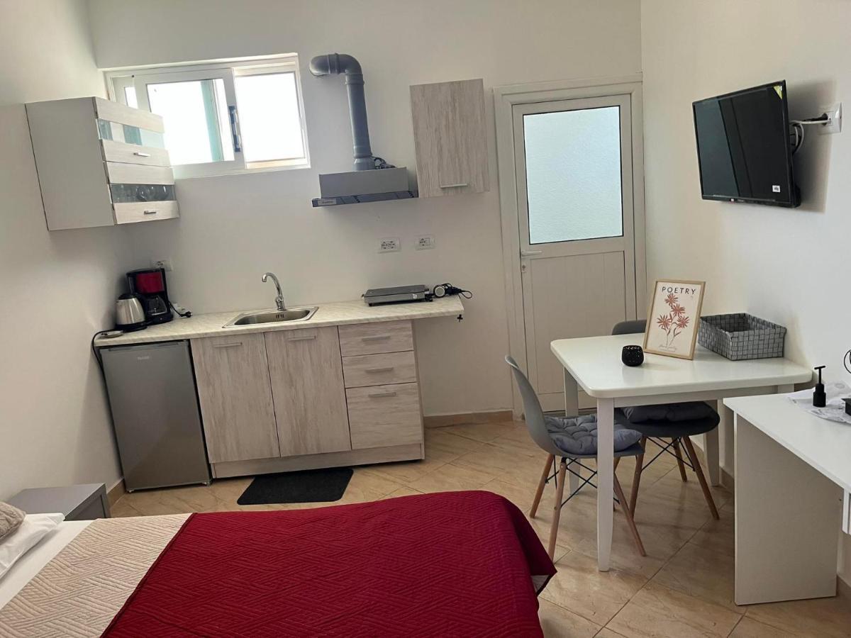 Mimoza Apartments ซารานเดอ ภายนอก รูปภาพ