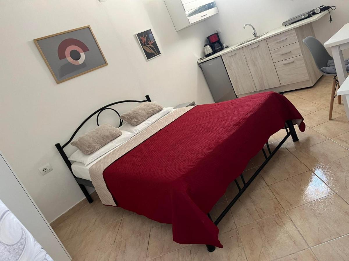 Mimoza Apartments ซารานเดอ ภายนอก รูปภาพ